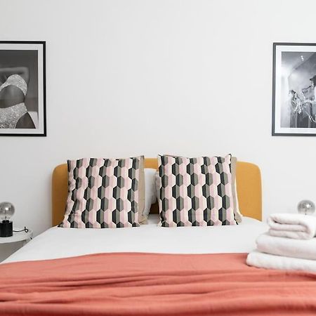 Two Bedroom Apartment By Buonomo Stays Short Lets & Serviced Accommodation In Balham With Balcony Londra Exterior foto